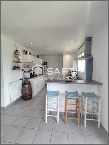 Maison en lotissement avec beau terrain !