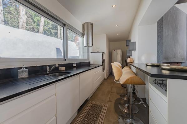 Marseille 7ᵉ – Corniche Kennedy | Villa confidentielle avec vue mer panoramique