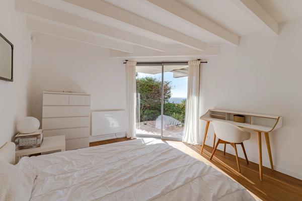 Marseille 7ᵉ – Corniche Kennedy | Villa confidentielle avec vue mer panoramique