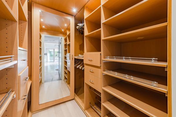 Marseille 7ᵉ – Corniche Kennedy | Villa confidentielle avec vue mer panoramique