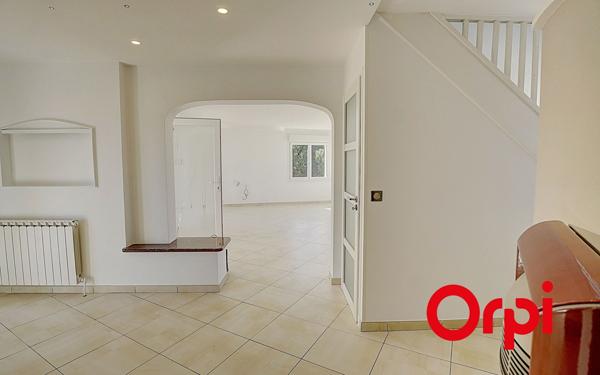 Maison à vendre    5 pièces •  Cailloux-sur-Fontaines