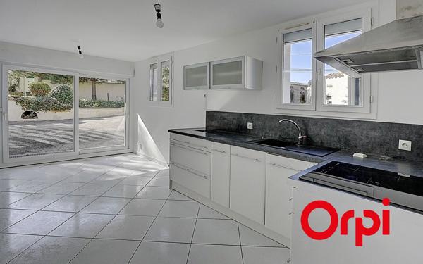 Maison à vendre    5 pièces •  Cailloux-sur-Fontaines