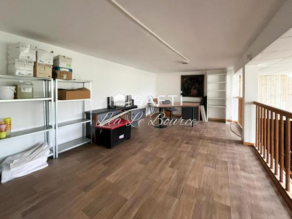 Immeuble commercial polyvalent – Fort potentiel – Emplacement stratégique