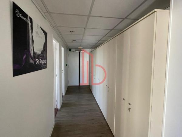 Bureau de 919 m² à vendre à Bordeaux Boulevards