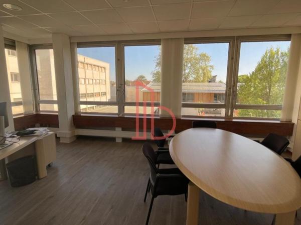 Bureau de 919 m² à vendre à Bordeaux Boulevards