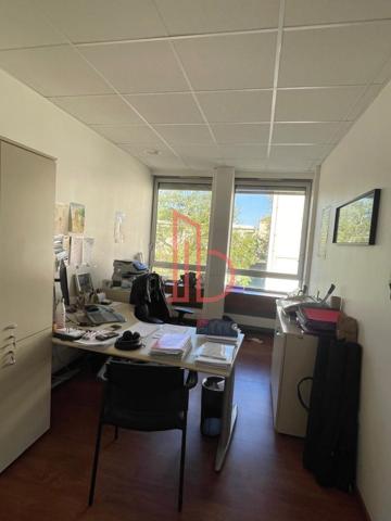 Bureau de 919 m² à vendre à Bordeaux Boulevards