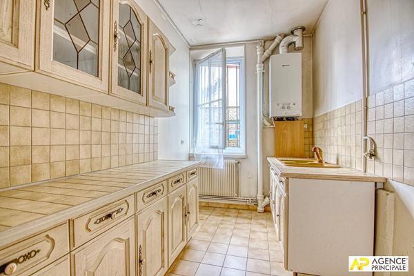 Versailles Montreuil Appartement Rez de Chaussée 2 Pièces 46.9M² 305 000 € **  - Référence  28317