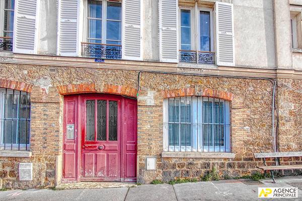 Versailles Montreuil Appartement Rez de Chaussée 2 Pièces 46.9M² 305 000 € **  - Référence  28317