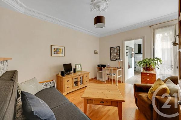 Appartement F2 à vendre  2 pièces - 40,52 m 2   MONTROUGE  - 92