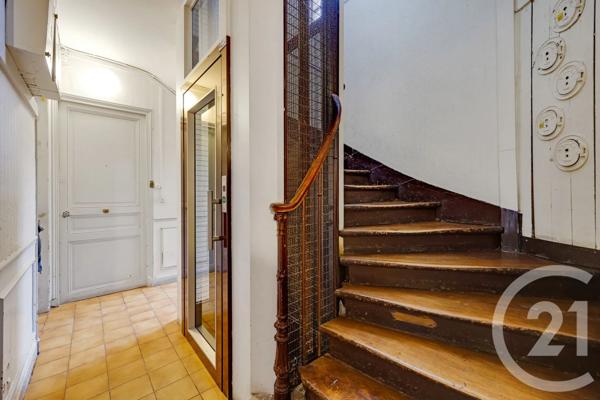 Appartement F2 à vendre  2 pièces - 40,52 m 2   MONTROUGE  - 92