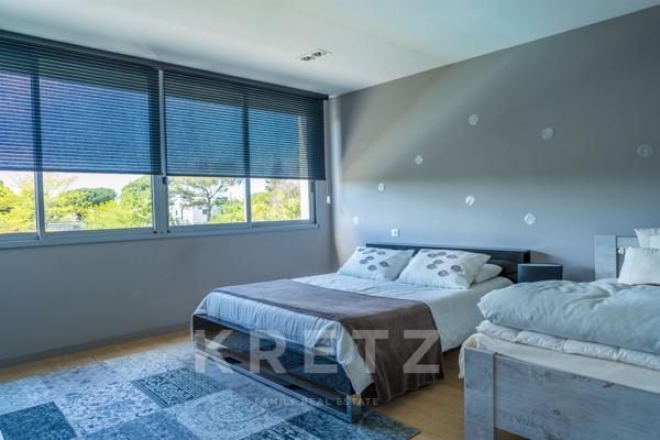 Prestigieuse villa d'architecte en bord de mer