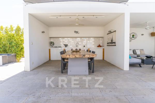 Prestigieuse villa d'architecte en bord de mer