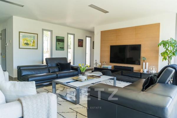 Prestigieuse villa d'architecte en bord de mer