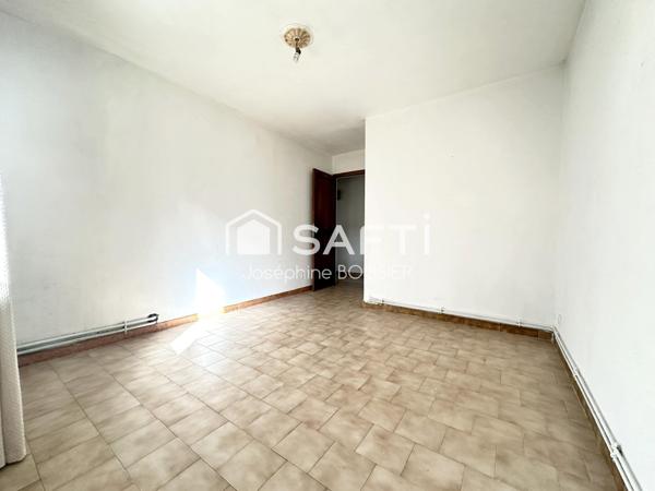 A VISITER SUR AVIGNON, MAISON DE 90 M² AVEC SON ANNEXE 60 M² ET PAVILLON 61 M²