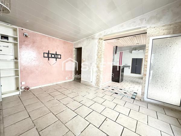 A VISITER SUR AVIGNON, MAISON DE 90 M² AVEC SON ANNEXE 60 M² ET PAVILLON 61 M²