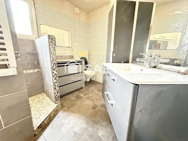 A VISITER SUR AVIGNON, MAISON DE 90 M² AVEC SON ANNEXE 60 M² ET PAVILLON 61 M²