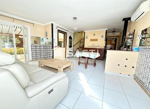 A VISITER SUR AVIGNON, MAISON DE 90 M² AVEC SON ANNEXE 60 M² ET PAVILLON 61 M²