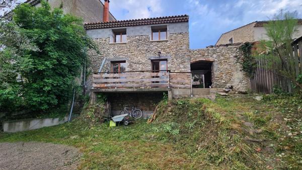 De retour à la vente, maison de caractère au cœur du village