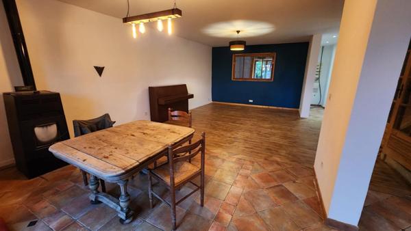 De retour à la vente, maison de caractère au cœur du village