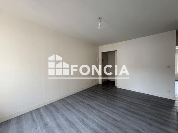 Location Appartement 3 pièces 47.19 m² - 47 RUE DU COQ ST MARCEAU Orleans 45100
