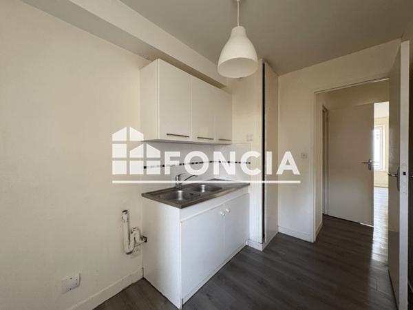 Location Appartement 3 pièces 47.19 m² - 47 RUE DU COQ ST MARCEAU Orleans 45100