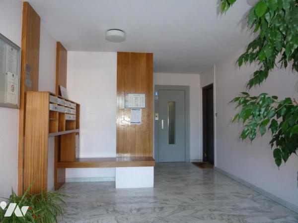  Appartement  type IV, rue Isabelle de Portugal, avec garage, dans résidence avec piscine