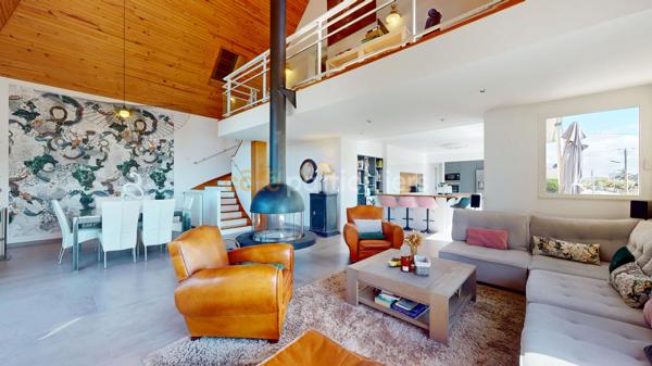 Vente
                Maison260 m² - 8 Pièces -
                    BREHAL (50290)