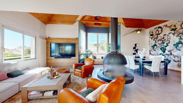 Vente
                Maison260 m² - 8 Pièces -
                    BREHAL (50290)