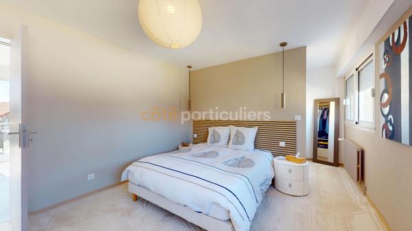 Vente
                Maison260 m² - 8 Pièces -
                    BREHAL (50290)