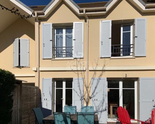 Maison 6 pièce(s) meublé- Saint-Nom-La-Bretèche Loyer 2 400 €/mois **  - Référence  18957