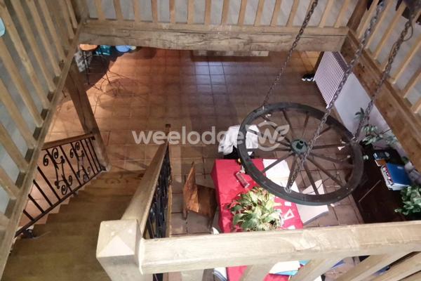 Maison à vendre 9 pièces de 283 m² à Saint-Agnant-de-Versillat