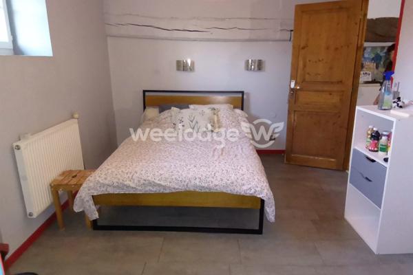 Maison à vendre 9 pièces de 283 m² à Saint-Agnant-de-Versillat