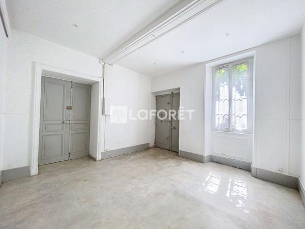 Location bureau Orange - 68 m² - 680 €/mois