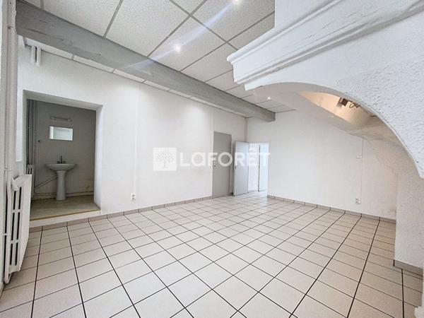 Location bureau Orange - 68 m² - 680 €/mois