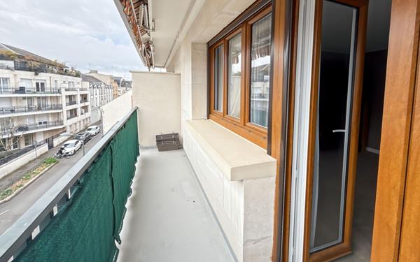Appartement à vendre    3 pièces • 86,96 m2 Orléans