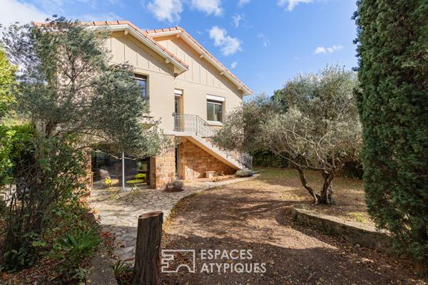 Maison de caractère avec volumes généreux et potentiel à Alet-les-Bains
