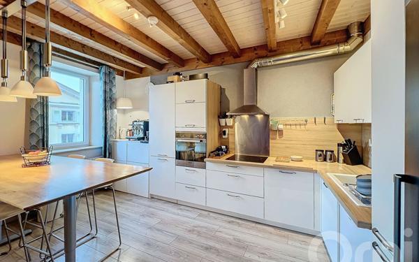 Appartement à vendre    5 pièces • 88,60 m2 Collonges