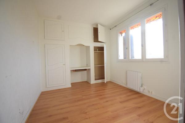 Maison à vendre  6 pièces - 181,93 m2 ABREST - 03