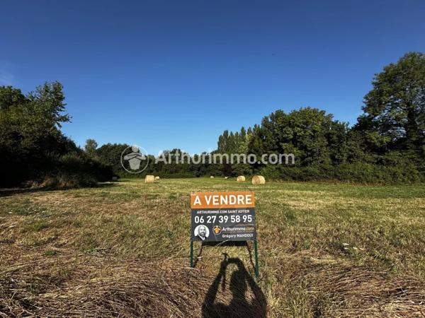 Vente Terrain 8611 m2 à Saint-Astier