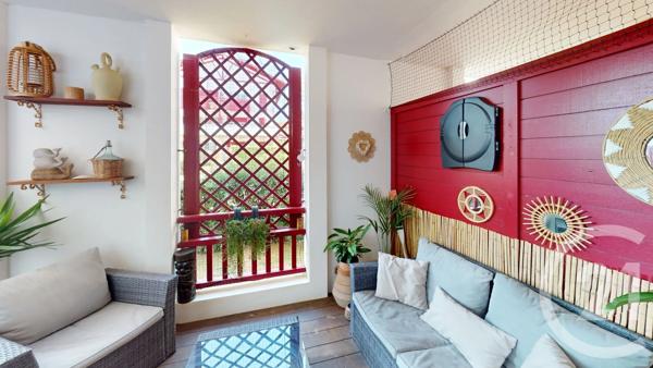 Appartement F3 à vendre  3 pièces - 70 m 2   AHETZE  - 64