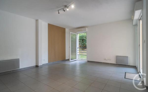 Appartement F3 à vendre  3 pièces - 70 m 2   AHETZE  - 64
