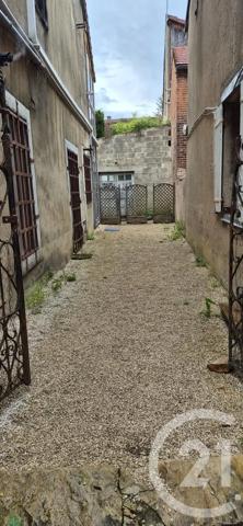 Immeuble à vendre  370 m 2   LOUHANS CHATEAURENAUD  - 71