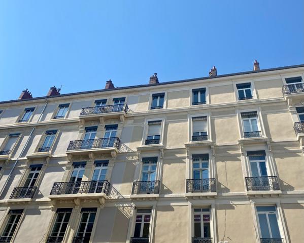 Appartement 5 pièce(s) 3 chambre(s) 140 m²