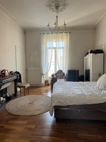 Appartement 5 pièce(s) 3 chambre(s) 140 m²