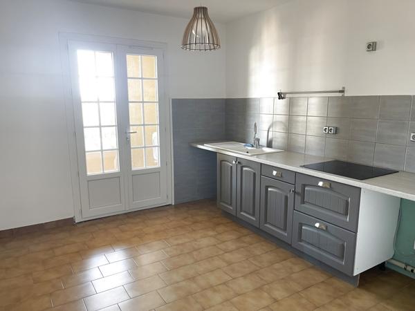 Appartement
                                                                                                                                                                                                                                                                                                                        3 pièce(s)                                                                                                                                                                                                          2 chambre(s)                                                                                                                                                                                                          85.9  m²