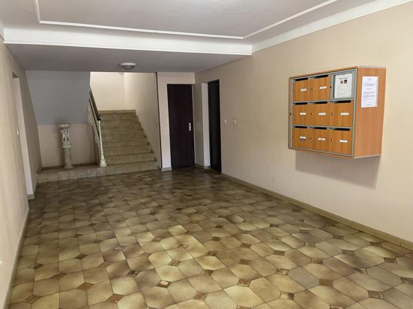 Appartement
                                                                                                                                                                                                                                                                                                                        3 pièce(s)                                                                                                                                                                                                          2 chambre(s)                                                                                                                                                                                                          85.9  m²
