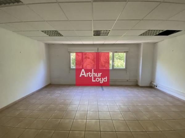 BUREAUX 100 M² A VENDRE - VARCES ALLIERES ET RISSET