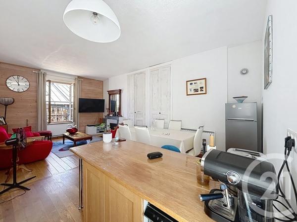 Appartement F2 Bis à vendre  3 pièces - 57,13 m 2   SENS  - 89