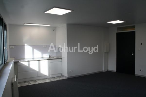 À LOUER - BUREAUX ENTIÈREMENT AMÉNAGÉS AU COUR DE GRAVELINES
