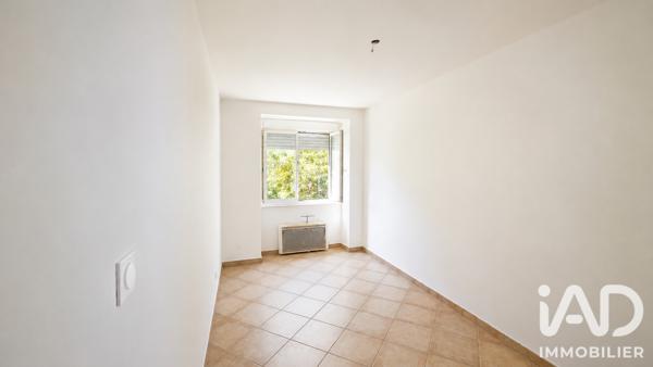 Immeuble à vendre 111 m² Nemours